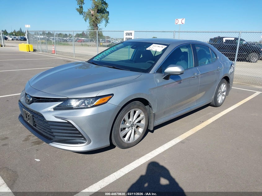 2021 Toyota Camry Le