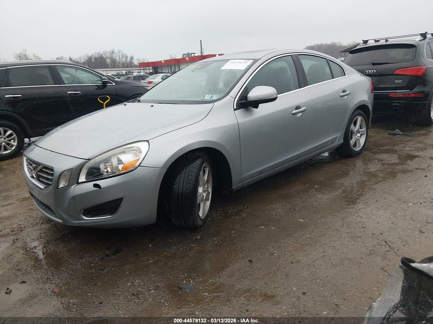 2013 Volvo S60 T5/T5 Platinum/T5 Premier/T5 Premier Plus