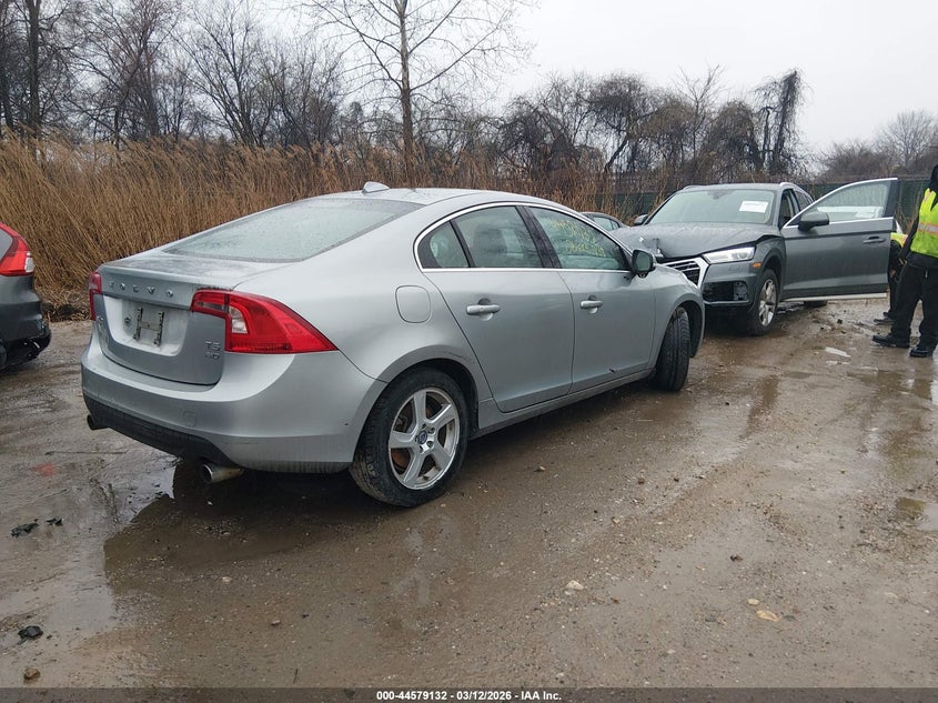 2013 Volvo S60 T5/T5 Platinum/T5 Premier/T5 Premier Plus