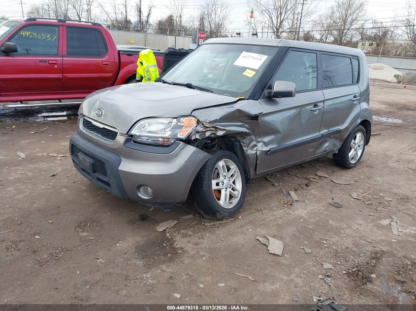 2011 Kia Soul +