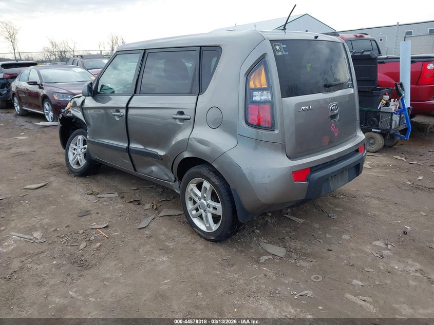 2011 Kia Soul +