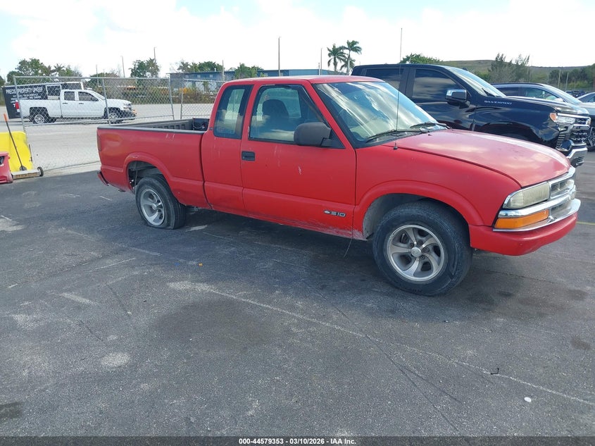 1GCCS1948YK168522 CHEVROLET S-10 Photo 1
