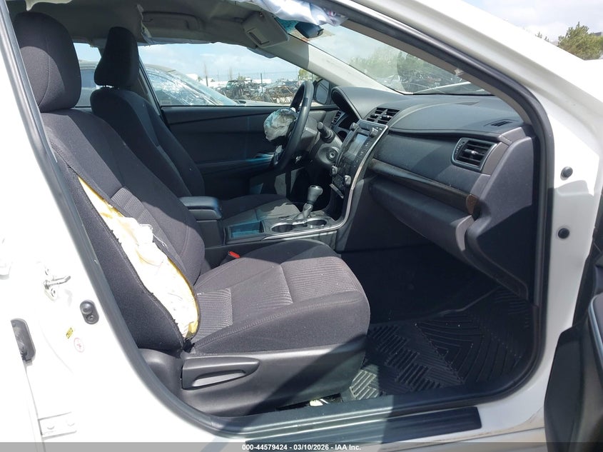 2015 Toyota Camry Le