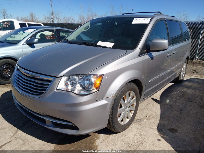 2013 Chrysler Town & Country Touring