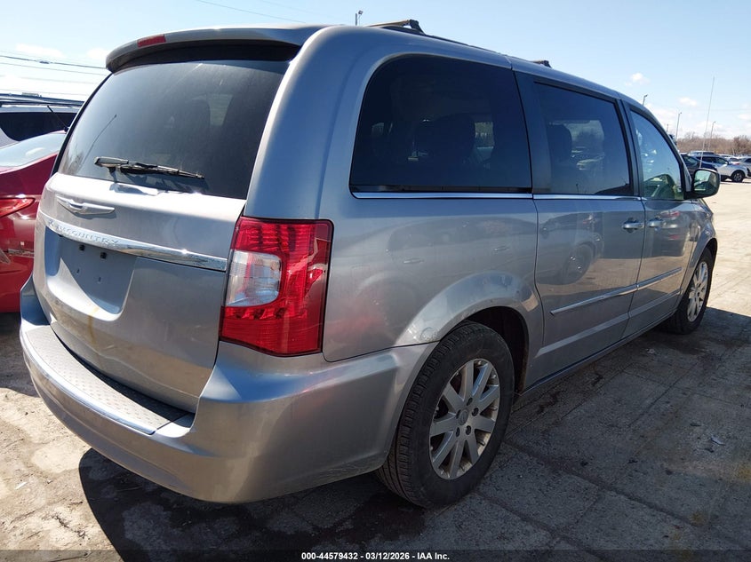 2013 Chrysler Town & Country Touring