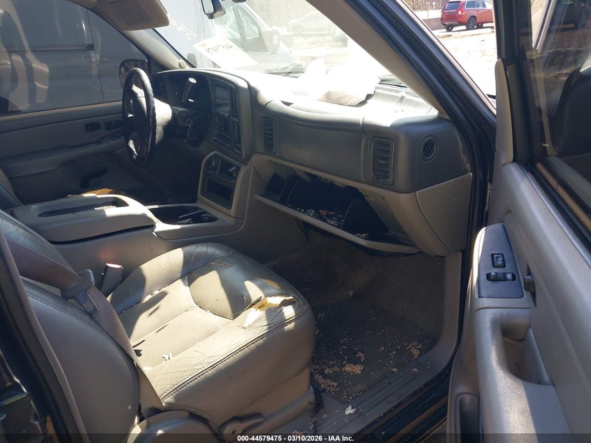 2004 Chevrolet Suburban 1500 Ls