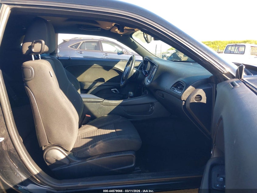 2018 Dodge Challenger Sxt