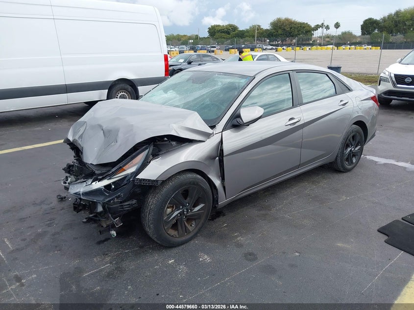 2022 Hyundai Elantra Sel