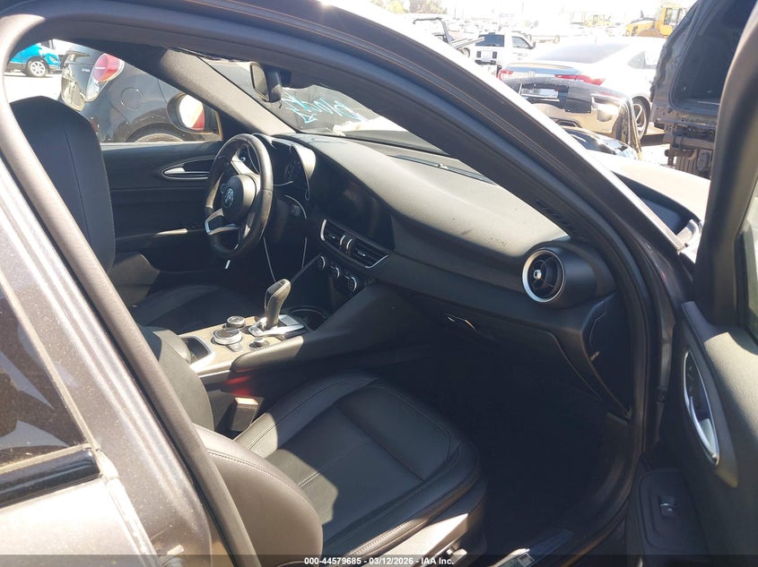 2022 Alfa Romeo Giulia Ti Rwd