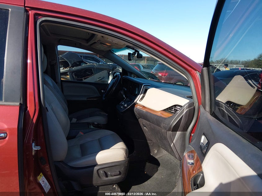 2016 Toyota Sienna Limited Premium 7 Passenger