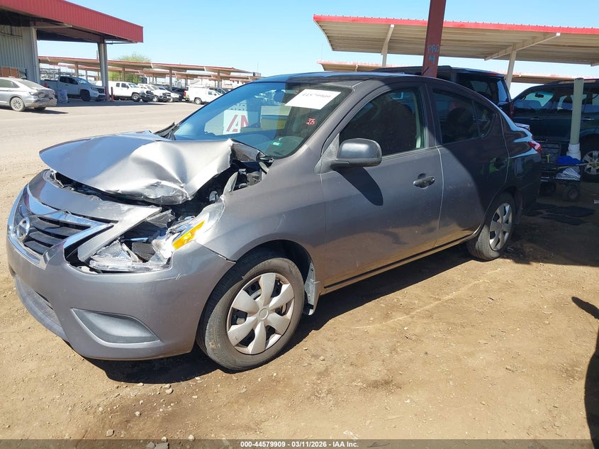 2015 Nissan Versa 1.6 S+ 3N1CN7AP4FL834435 photo 1
