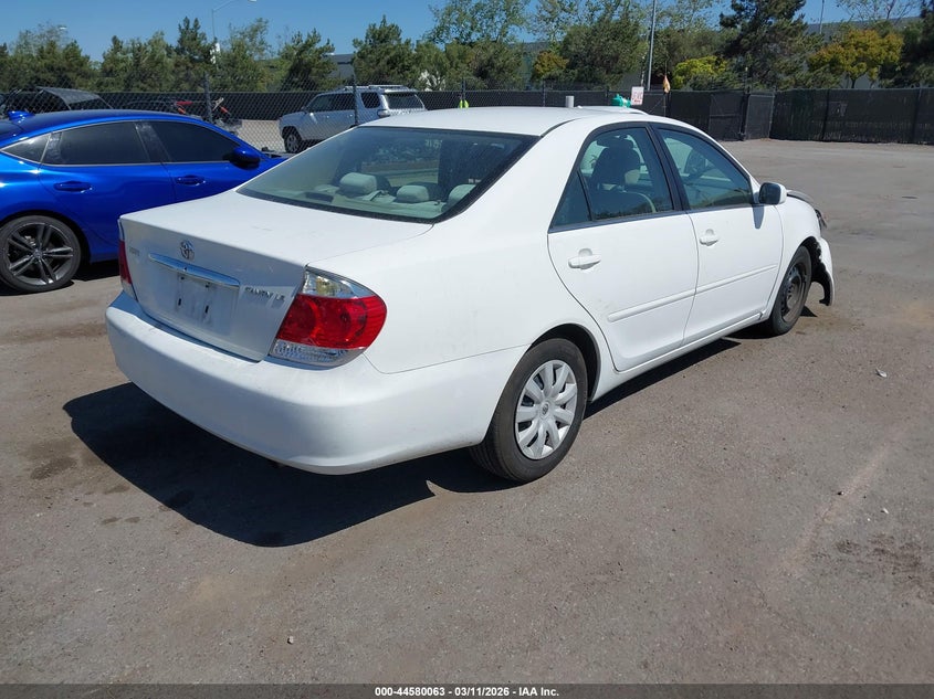 2005 Toyota Camry Le