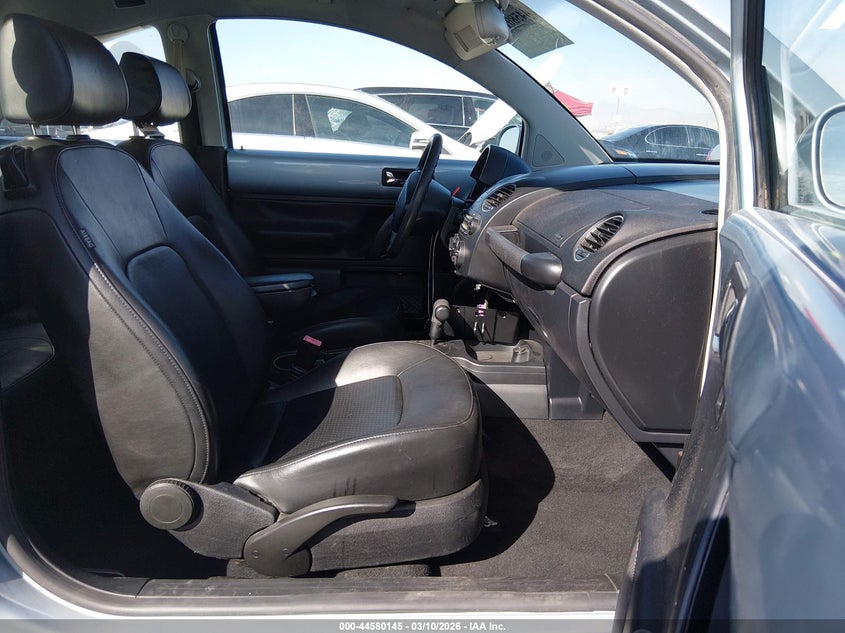 2010 Volkswagen New Beetle 2.5L Final Edition