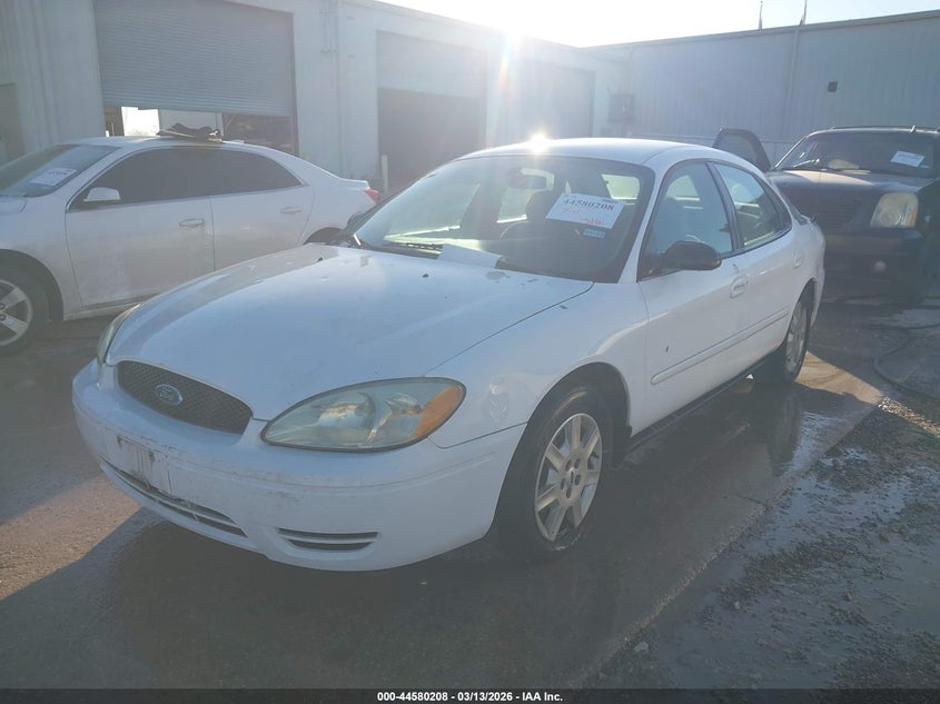 2005 Ford Taurus Se