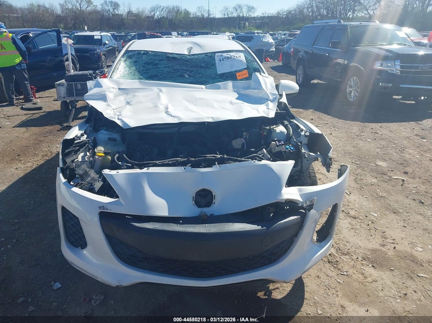 JM1BL1UG2C1527078 2012 Mazda 3 2.0 I Sport white