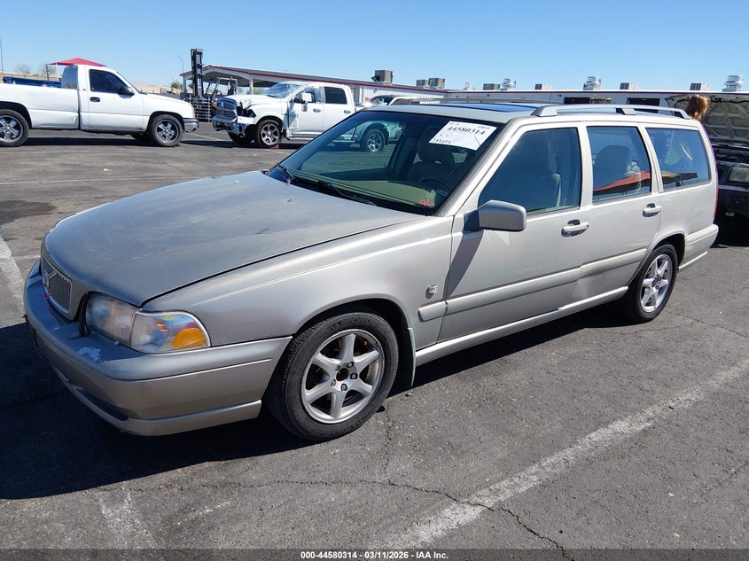 2000 Volvo V70 Se