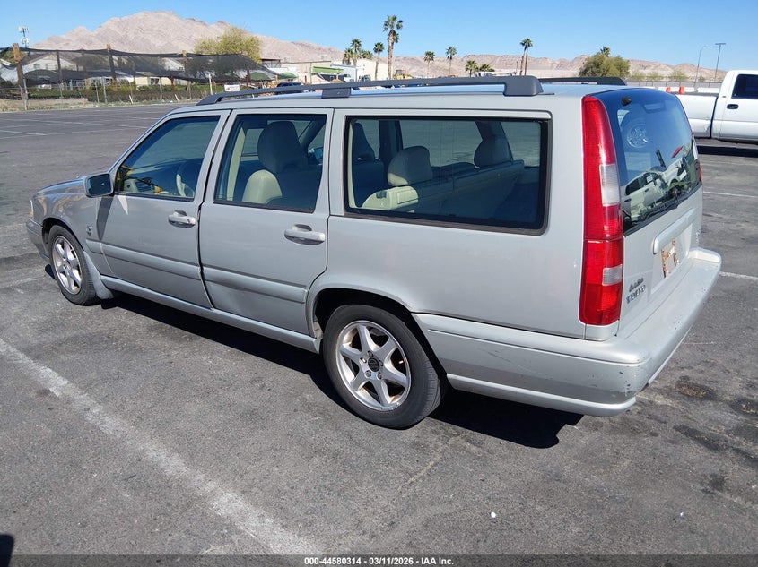 2000 Volvo V70 Se