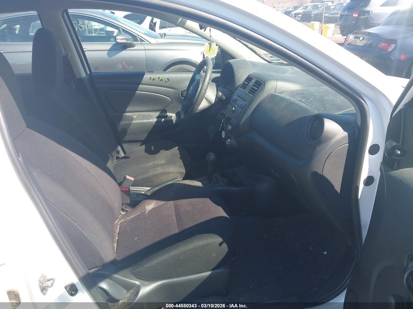 2014 Nissan Versa 1.6 S+