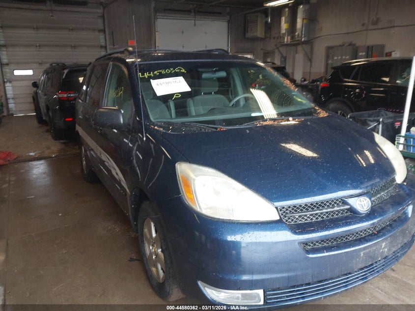 2004 Toyota Sienna Le