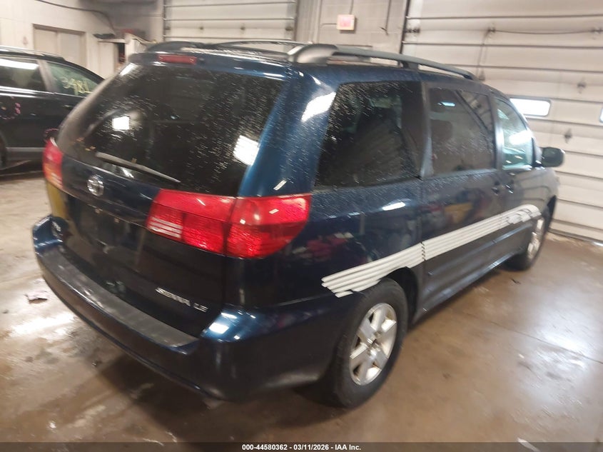 2004 Toyota Sienna Le
