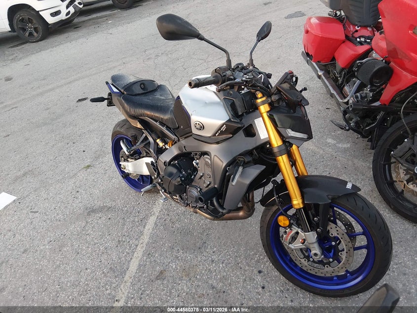 2025 Yamaha Mt09 Sp VIN: JYARN95Y1SA000447 Lot: 44580375