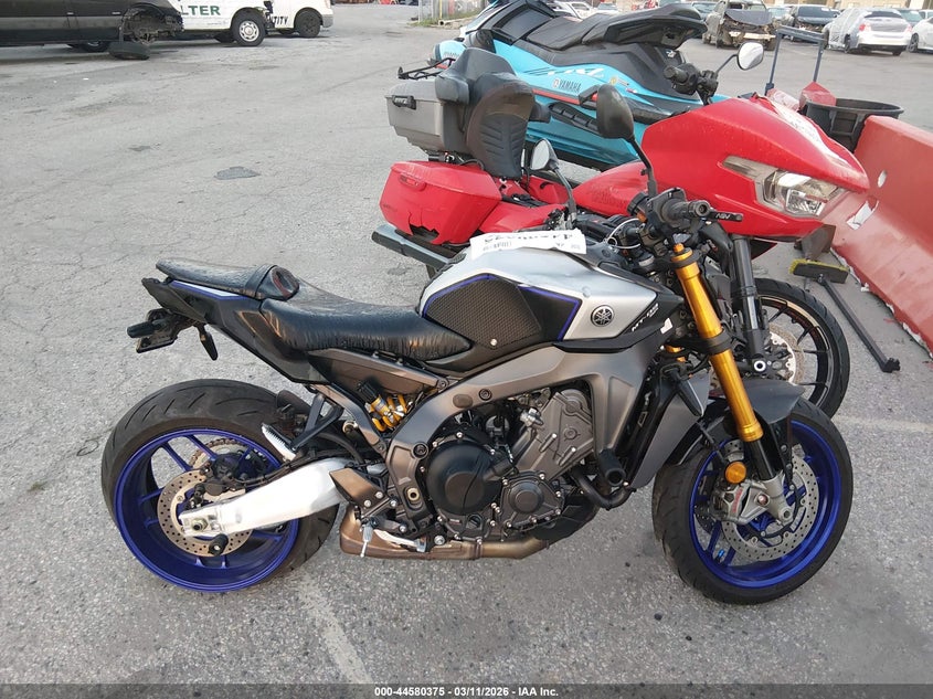2025 Yamaha Mt09 Sp VIN: JYARN95Y1SA000447 Lot: 44580375