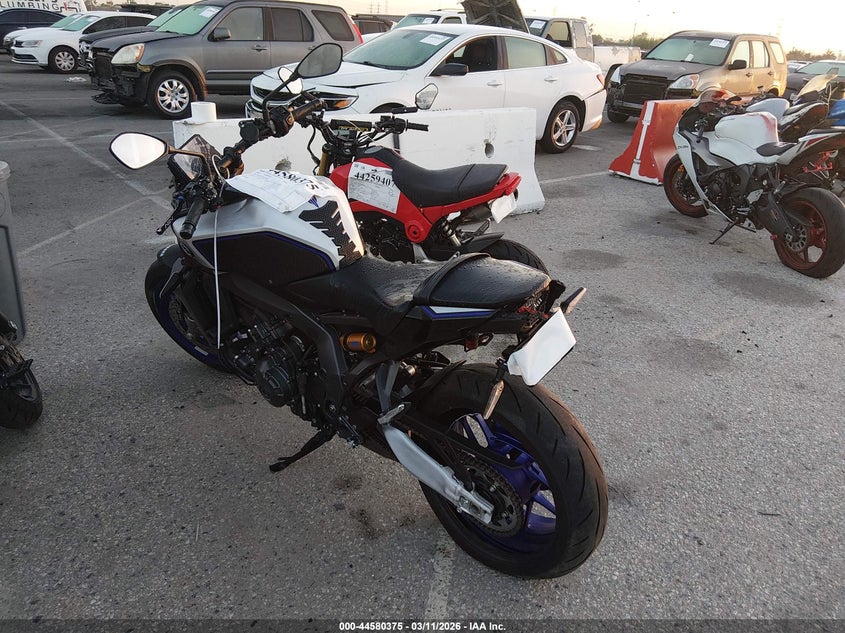 2025 Yamaha Mt09 Sp VIN: JYARN95Y1SA000447 Lot: 44580375