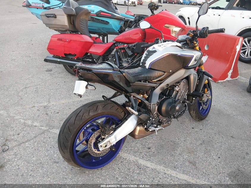 2025 Yamaha Mt09 Sp VIN: JYARN95Y1SA000447 Lot: 44580375