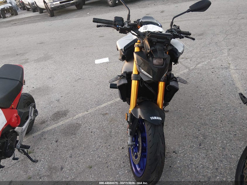 2025 Yamaha Mt09 Sp VIN: JYARN95Y1SA000447 Lot: 44580375