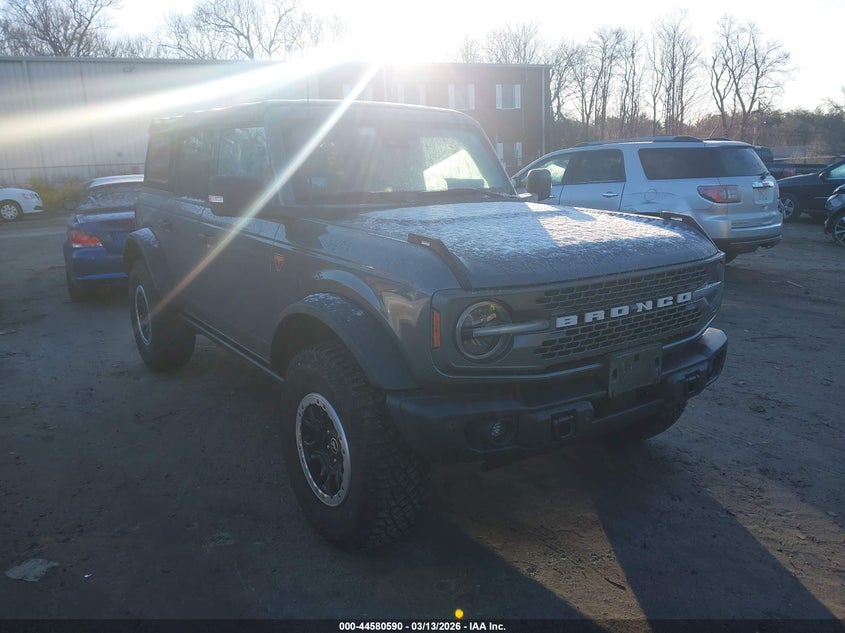 1FMEE5DP5NLB38663 FORD BRONCO Photo 1