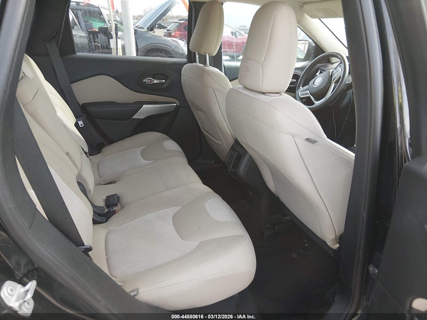 2018 JEEP CHEROKEE auction photo 8