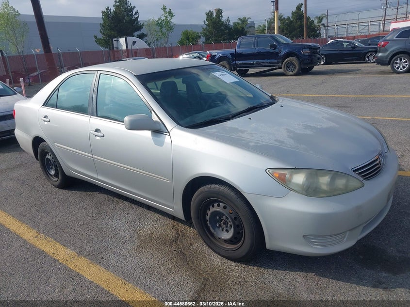 2005 Toyota Camry Le