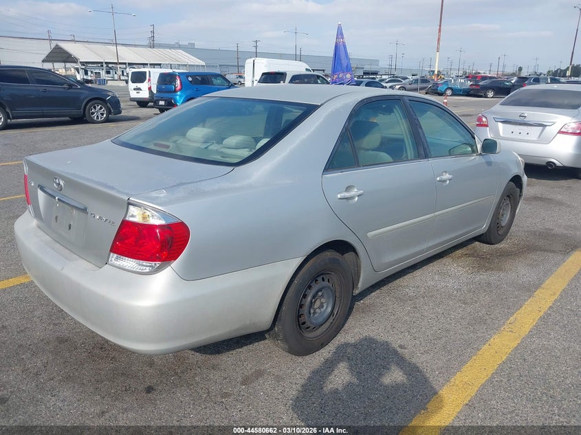 2005 Toyota Camry Le