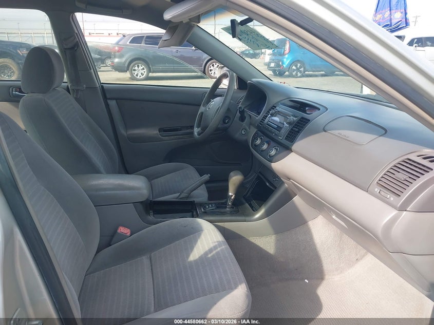 2005 Toyota Camry Le