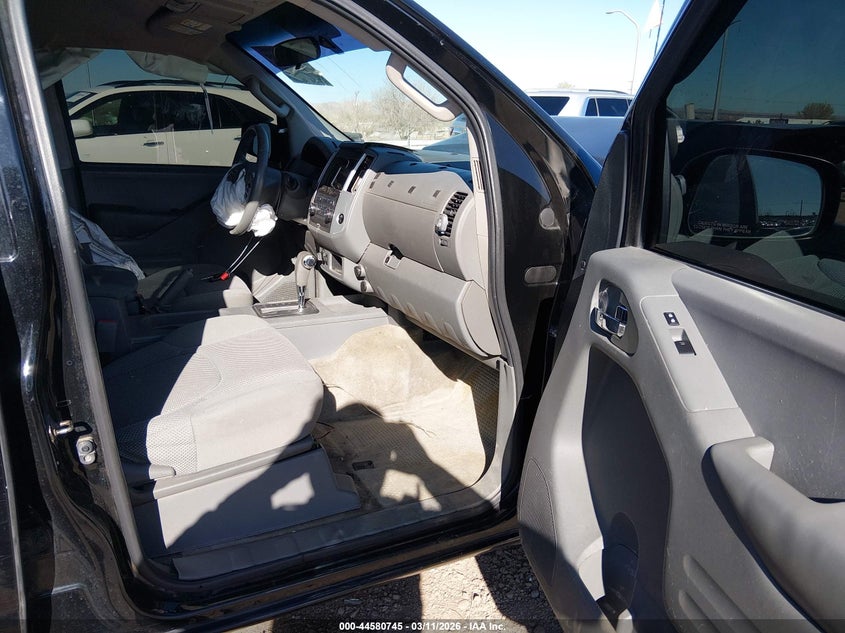 2015 Nissan Frontier Pro-4X/S/Sl/Sv