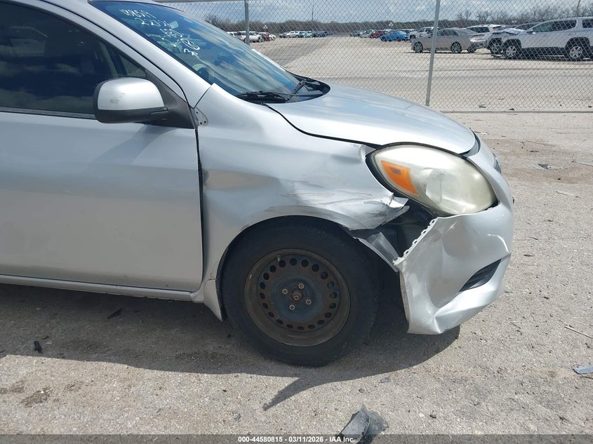 2012 Nissan Versa 1.6 1.6 Sv silver Lot 111044580815 Vin 3N1CN7AP6CL865794