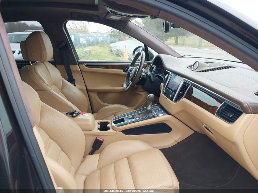 2018 Porsche Macan Turbo