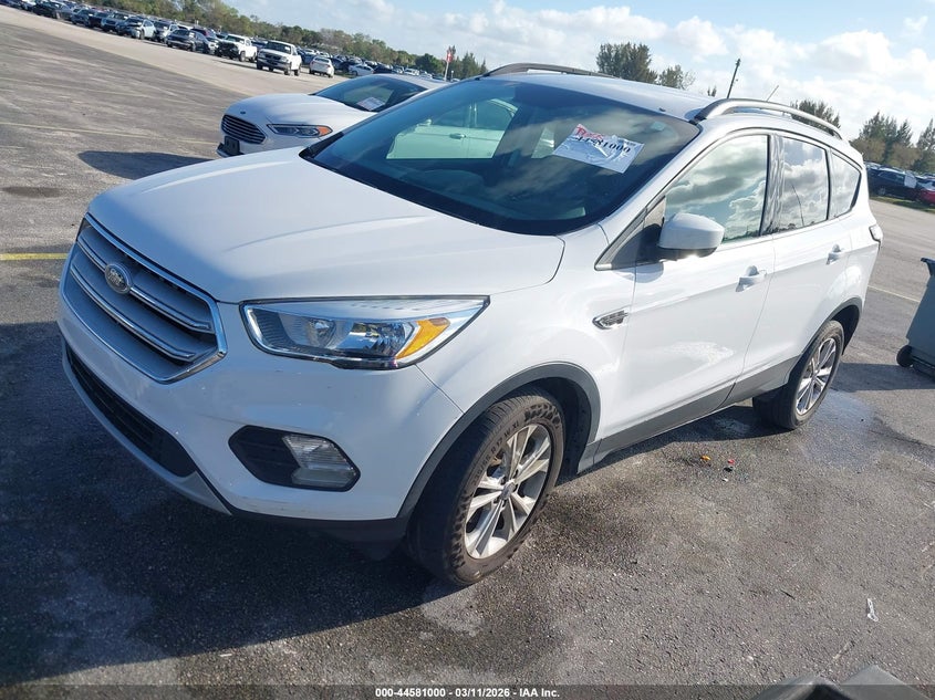 VIN 1FMCU0GD7JUA94006 2018 FORD ESCAPE SE
