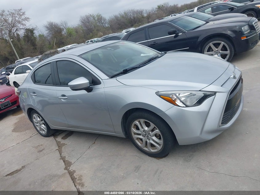 VIN 3MYDLBYV1JY302748 2018 TOYOTA YARIS IA