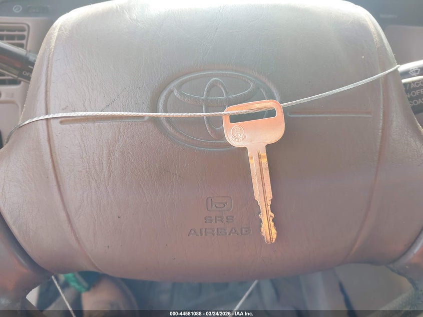 1996 Toyota Avalon Xl/Xls VIN: 4T1BF12B1TU071972 Lot: 44581088