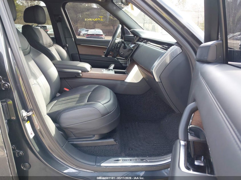 2025 Land Rover Range Rover P400 Se