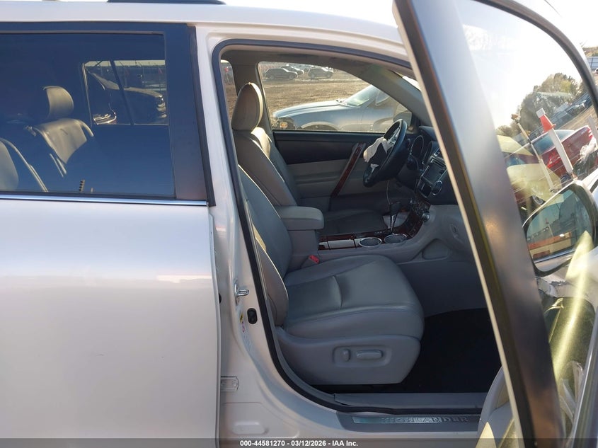 2013 Toyota Highlander Limited V6