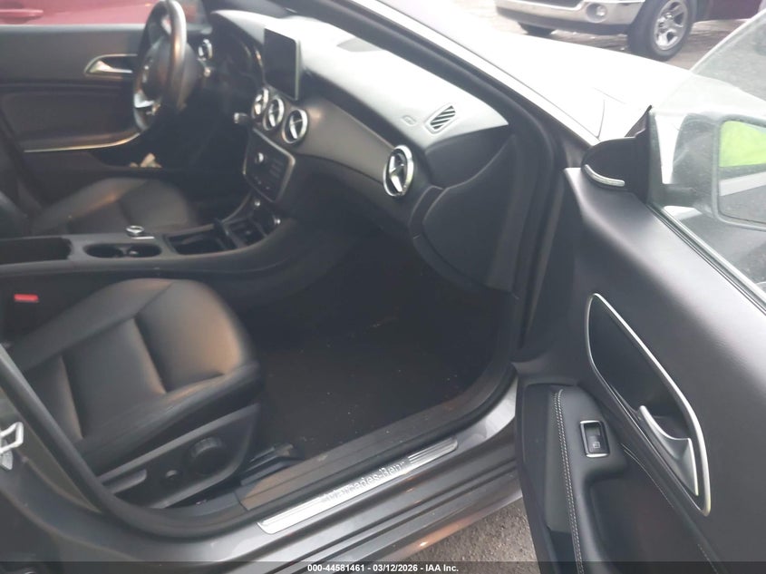 2015 Mercedes-Benz Cla 250