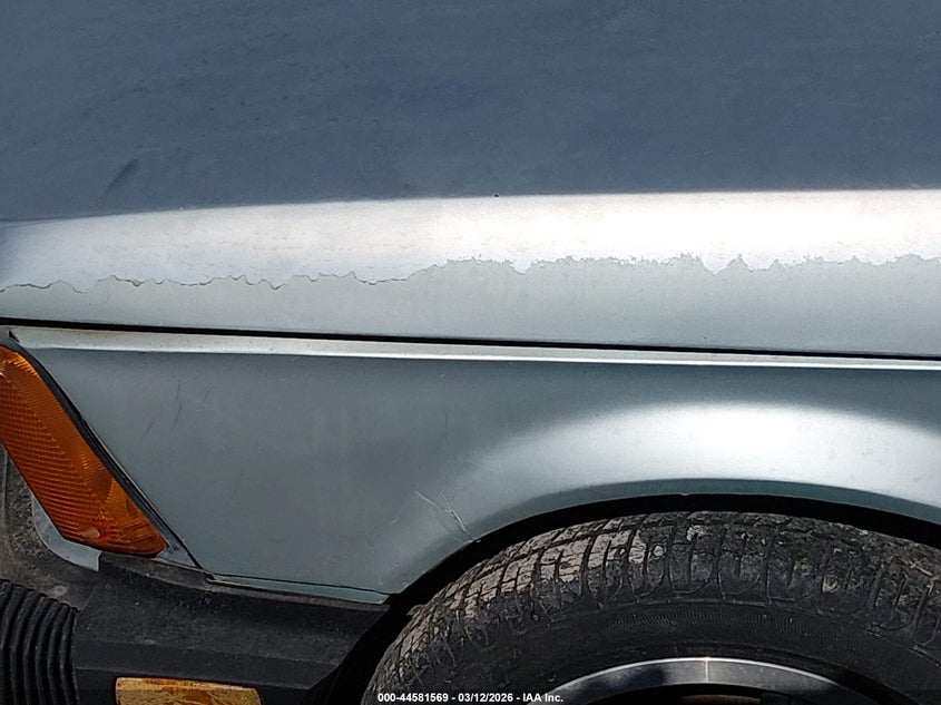 1982 BMW 320 I VIN: WBAAG3305C8052403 Lot: 44581569