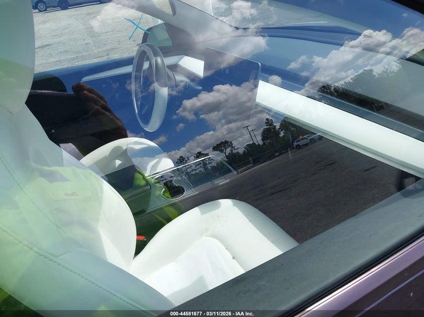 2025 Tesla Model Y Long Range Dual Motor Rear-Wheel Drive