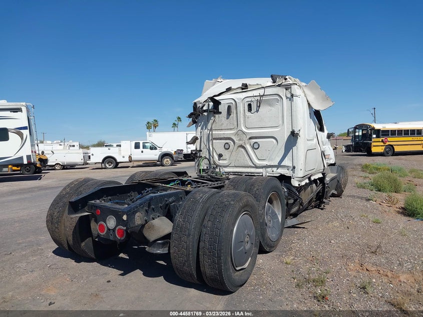 2026 OTHER FREIGHTLINER NEW CASCADIA 126 TRUCK N/A