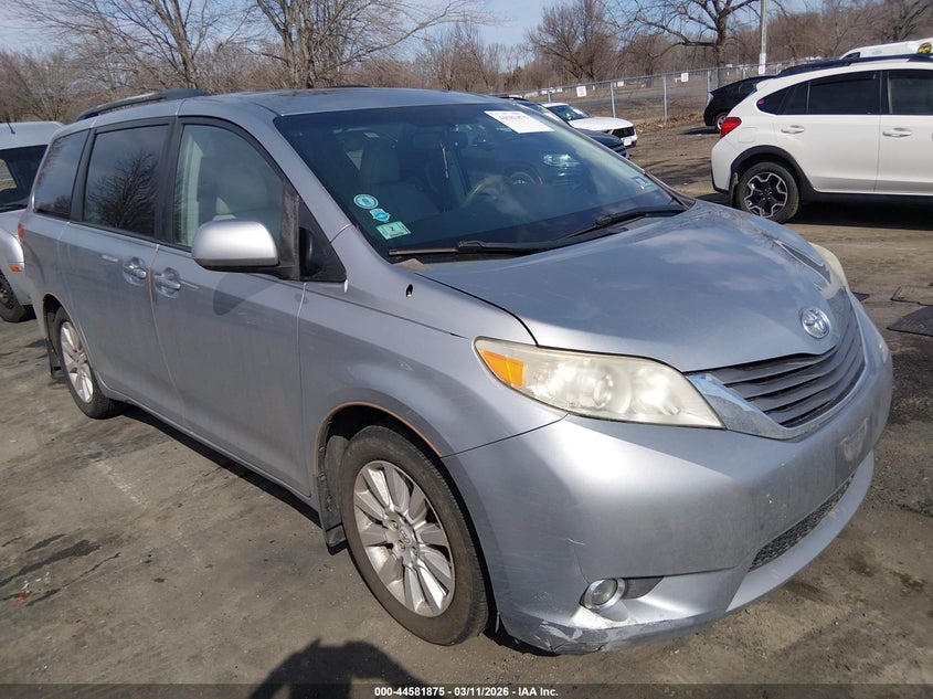2011 Toyota Sienna Xle