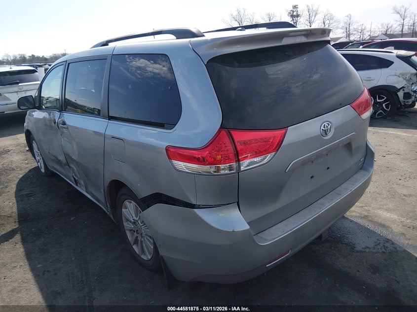 2011 Toyota Sienna Xle
