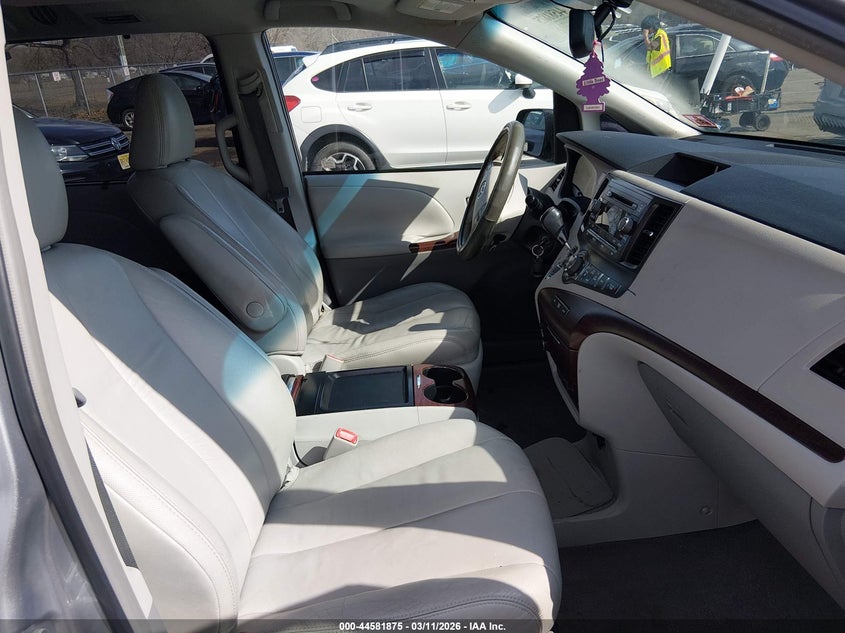 2011 Toyota Sienna Xle