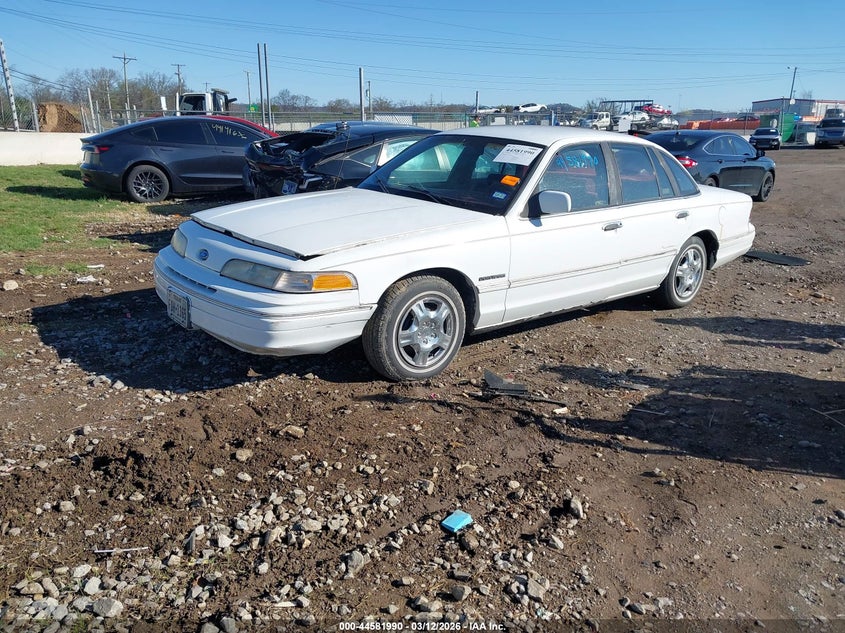 1992 Ford Crown Victoria